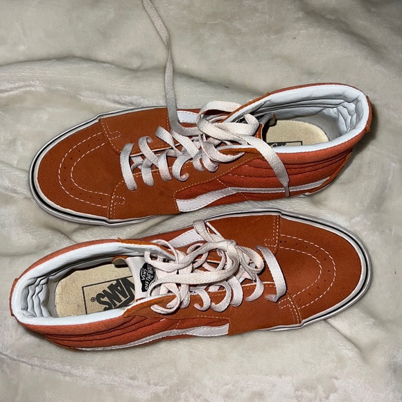 Vintage Vans! Worn like 2x and sat in closet for over a year! - Picture 1 of 8